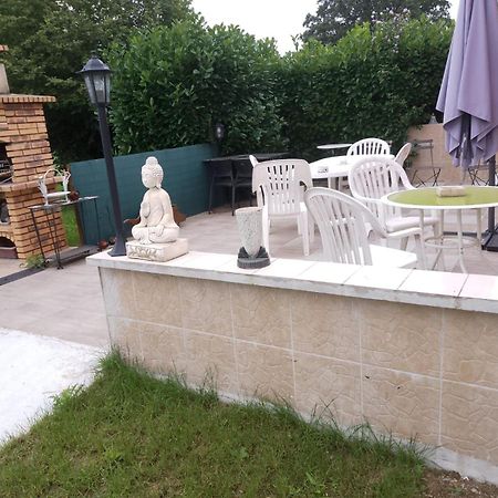 Hotel Holistica Saint-Fargeau  Zewnętrze zdjęcie