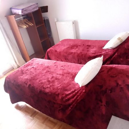 Hotel Holistica Saint-Fargeau  Zewnętrze zdjęcie