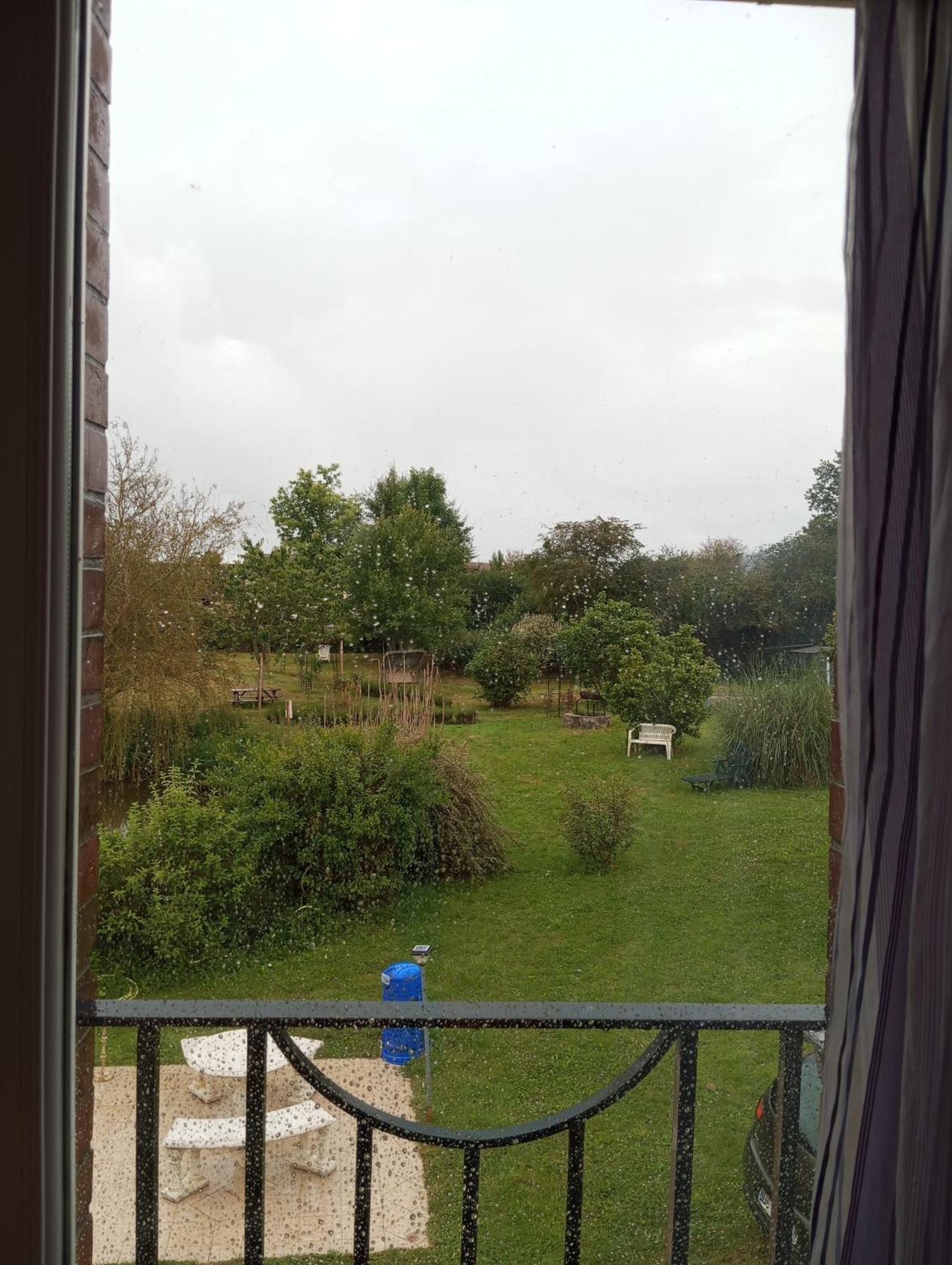 Hotel Holistica Saint-Fargeau  Zewnętrze zdjęcie