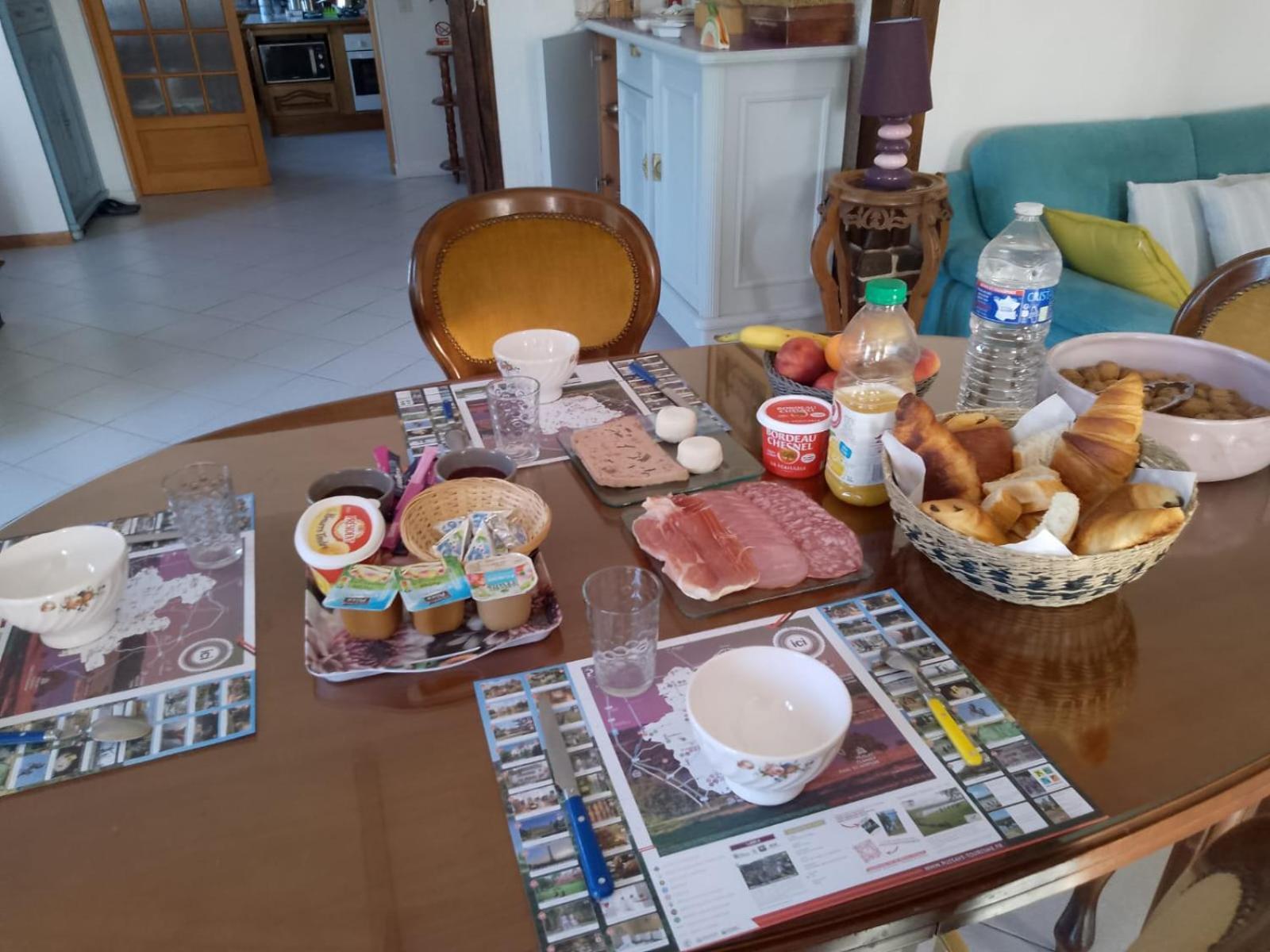 Hotel Holistica Saint-Fargeau  Zewnętrze zdjęcie